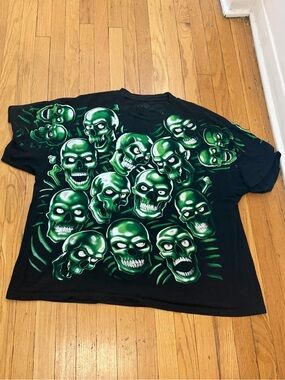 Vintage Black T‑Shirt with Neon Green Skull Graphic
